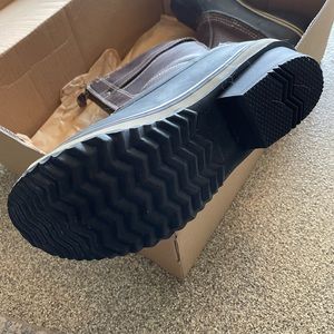 Sorel Women’s Winter Fancy Tall boots Grizzly Bear/Black size 6.5 like new